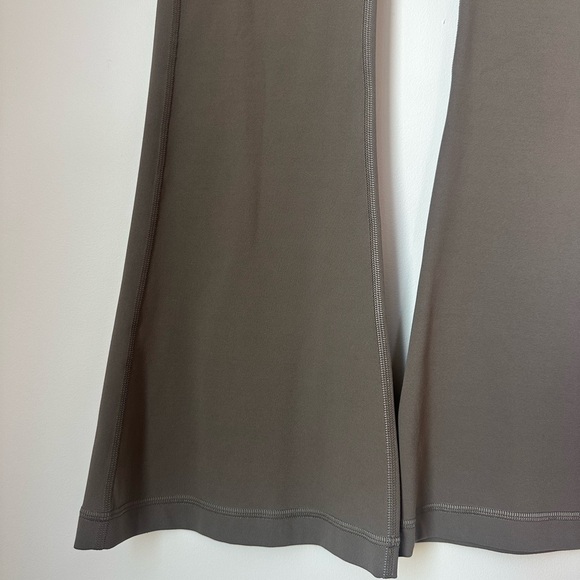 Lululemon Align Mini Flare Pant with Wrap Waist, 8, Regular Length, in Nomad - Picture 3 of 6